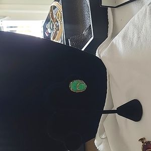 Vintage Rare Trifari Renaissance Earring (1 Earring only) Green clip on